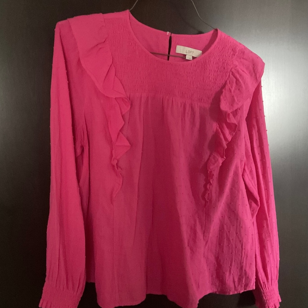 Fuscia pink long sleeve top with ruffle details